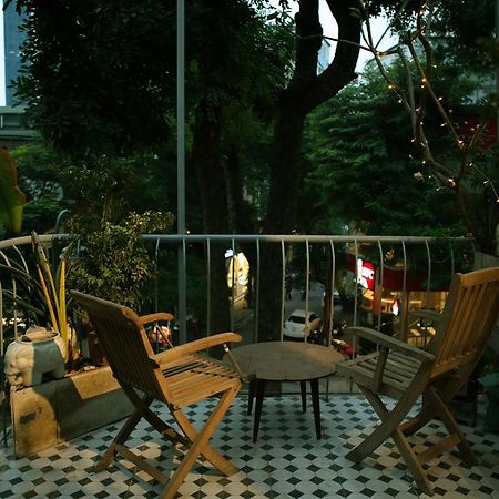 Bed and Breakfast The First Ba Trieu Ha Noi Hanoj Exteriér fotografie